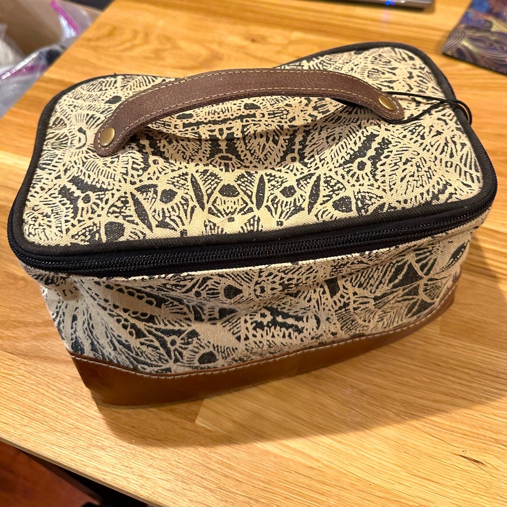 Myra Bag Toiletry Bag